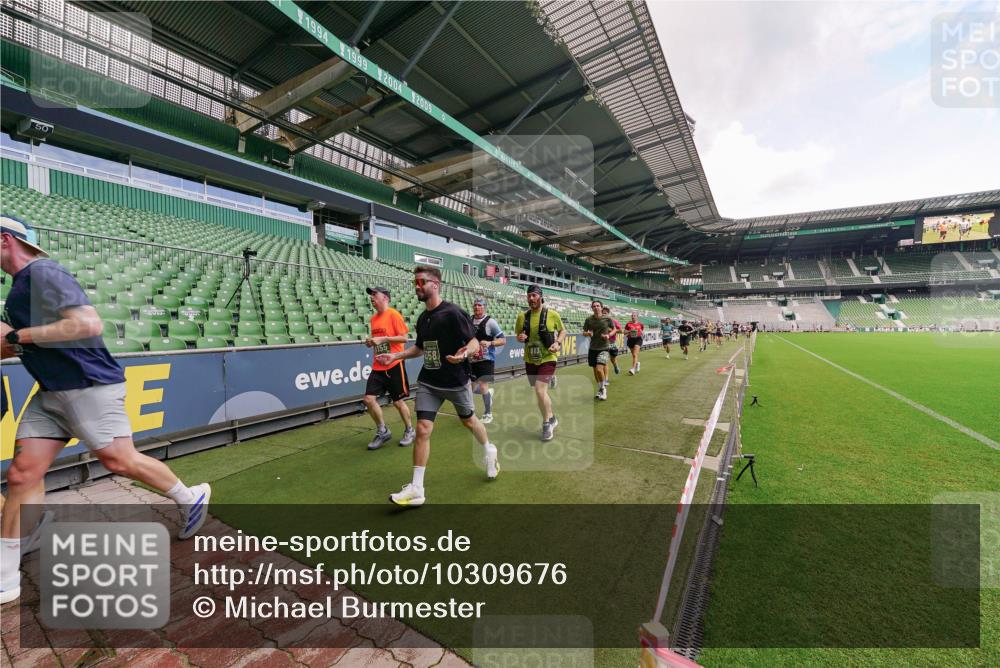 13.09.2026 - 21. swb-Marathon Bremen Michael Burmester http://msf.ph/oto/10309676 13.09.2026 13:06:29 Laufen im Stadion 109, 132, 156, 217, 244, 287, 303, 310, 323, 372, 394, 430, 454, 536, 578, 613, 647, 716, 784, 831, 834, 891, 900, 922, 1073, 1083, 1205, 1243, 1274, 1308, 1365, 1369, 1380, 1437, 1533, 1545, 1574, 1581, 1823, 1848, 1871, 1909, 1914, 1926, 1938, 2076, 2089, 2090, 2126, 2219, 2241, 2244, 2265, 2275, 2301, 2310, 2318, 2355, 2356, 2393, 2440, 2464, 2602, 2699, 2707, 2721, 2742, 2764, 2818, 2902, 2911, 2959, 2960, 2985, 3030, 3055, 3278, 3444, 3485 meine-sportfotos.de