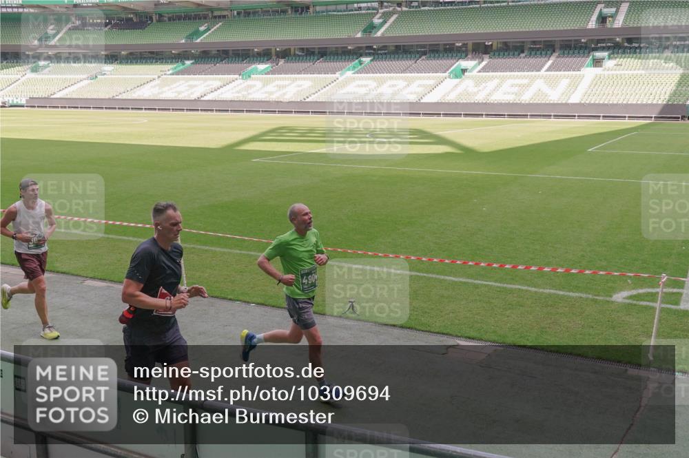 13.09.2026 - 21. swb-Marathon Bremen Michael Burmester http://msf.ph/oto/10309694 13.09.2026 12:43:15 Laufen im Stadion 439, 623, 749, 819, 969, 1009, 1223, 1224, 1372, 1562, 1619, 1667, 1712, 1745, 1770, 1850, 1862, 1879, 1921, 2094, 2207, 2651, 2683, 3251, 3368, 3500, 3584, 3688, 4096, 4739, 4847, 4904, 5143, 5199, 5316, 5369, 5601, 5663, 5672, 5776, 5828, 6359, 6579, 6929, 6991, 7141, 7170, 7841, 7950, 8311, 8383, 8394, 8689, 8749, 8850, 8994, 9120, 9153, 9200, 9233, 9533, 9849, 126, 453, 671, 807, 862, 901, 912, 1136, 1248, 1472, 1576, 1587, 1717, 1751, 5160, 5163, 5912 meine-sportfotos.de