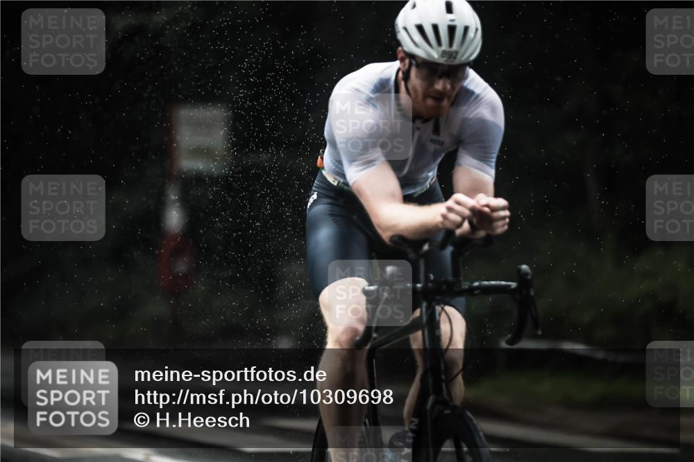 13.09.2026 - Stadtparktriathlon H.Heesch http://msf.ph/oto/10309698 13.09.2026 11:42:42 Radfahren 747, 892, 919, 941 meine-sportfotos.de