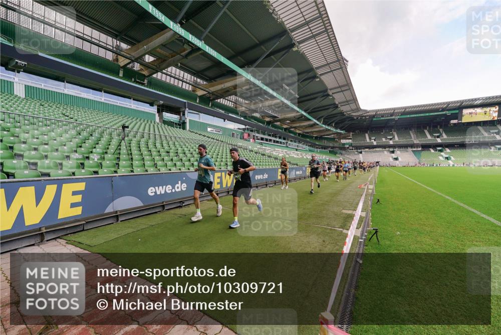 13.09.2026 - 21. swb-Marathon Bremen Michael Burmester http://msf.ph/oto/10309721 13.09.2026 13:06:33 Laufen im Stadion 109, 132, 156, 217, 244, 287, 303, 310, 323, 372, 394, 430, 454, 536, 578, 613, 647, 716, 784, 831, 834, 891, 900, 922, 1073, 1083, 1189, 1205, 1243, 1274, 1308, 1365, 1369, 1380, 1437, 1533, 1545, 1574, 1581, 1823, 1848, 1871, 1909, 1926, 1938, 2070, 2076, 2089, 2090, 2219, 2241, 2244, 2265, 2275, 2301, 2310, 2318, 2355, 2356, 2393, 2440, 2464, 2602, 2699, 2707, 2721, 2731, 2742, 2764, 2818, 2902, 2911, 2960, 2985, 3030, 3055, 3278, 3444, 3485 meine-sportfotos.de