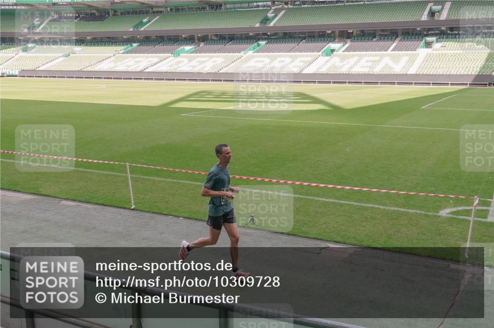 13.09.2026 - 21. swb-Marathon Bremen Michael Burmester http://msf.ph/oto/10309728 13.09.2026 12:43:22 Laufen im Stadion 439, 623, 749, 819, 969, 1009, 1223, 1224, 1372, 1498, 1562, 1619, 1712, 1745, 1770, 1862, 1879, 1921, 2094, 2098, 2207, 2651, 2683, 3251, 3368, 3500, 3584, 3688, 4096, 4739, 4847, 4904, 5143, 5199, 5316, 5369, 5601, 5663, 5672, 5776, 5828, 6359, 6579, 6929, 6991, 7141, 7170, 7841, 7950, 8311, 8383, 8394, 8689, 8749, 8850, 8994, 9120, 9153, 9200, 9233, 9533, 9849, 126, 453, 603, 640, 671, 735, 807, 862, 912, 1136, 1248, 1472, 1576, 1587, 1717, 1751, 5163, 5912 meine-sportfotos.de