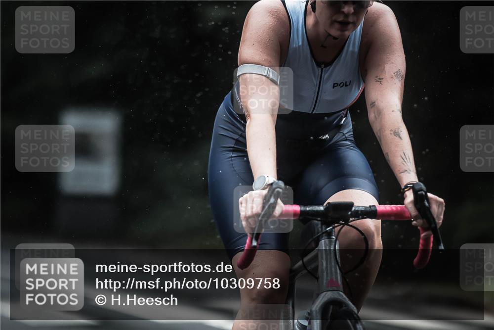 13.09.2026 - Stadtparktriathlon H.Heesch http://msf.ph/oto/10309758 13.09.2026 12:49:43 Radfahren 1086, 1161, 1281, 1284 meine-sportfotos.de