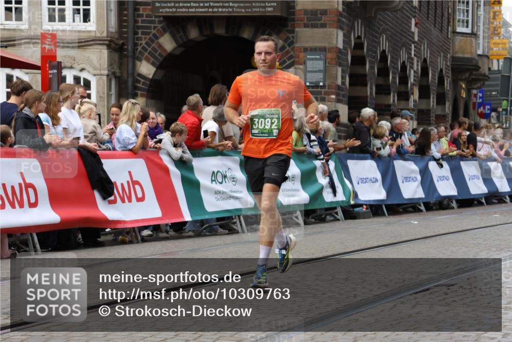 13.09.2026 - 21. swb-Marathon Bremen Strokosch-Dieckow http://msf.ph/oto/10309763 13.09.2026 13:03:34 Ziel 7206, 7478, 8028, 8756, 9200, 1090, 1587, 5024, 5143, 5719, 6973, 8096 meine-sportfotos.de
