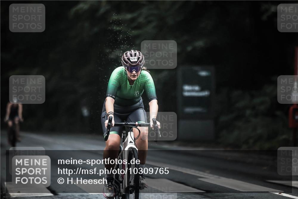 13.09.2026 - Stadtparktriathlon H.Heesch http://msf.ph/oto/10309765 13.09.2026 12:49:46 Radfahren 1085, 1161, 1281 meine-sportfotos.de