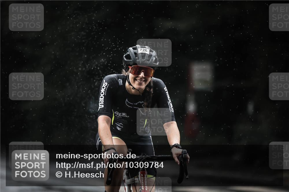 13.09.2026 - Stadtparktriathlon H.Heesch http://msf.ph/oto/10309784 13.09.2026 11:42:57 Radfahren 726, 729, 822 meine-sportfotos.de