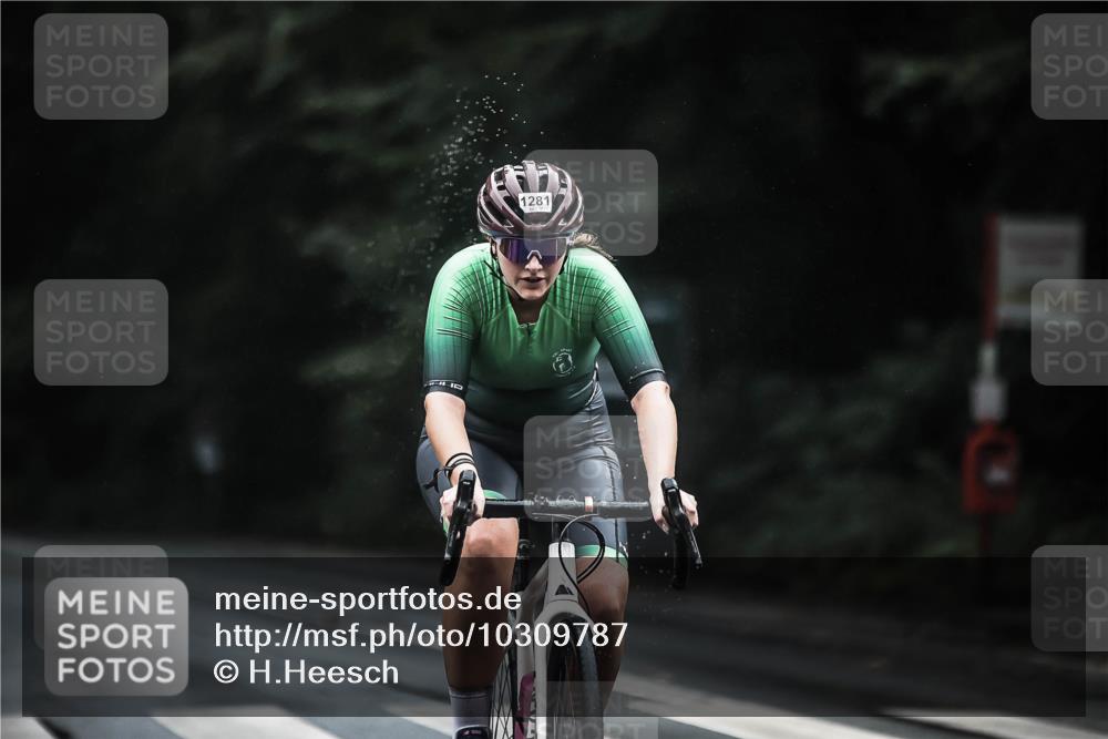 13.09.2026 - Stadtparktriathlon H.Heesch http://msf.ph/oto/10309787 13.09.2026 12:49:47 Radfahren 1070, 1085, 1161, 1281 meine-sportfotos.de