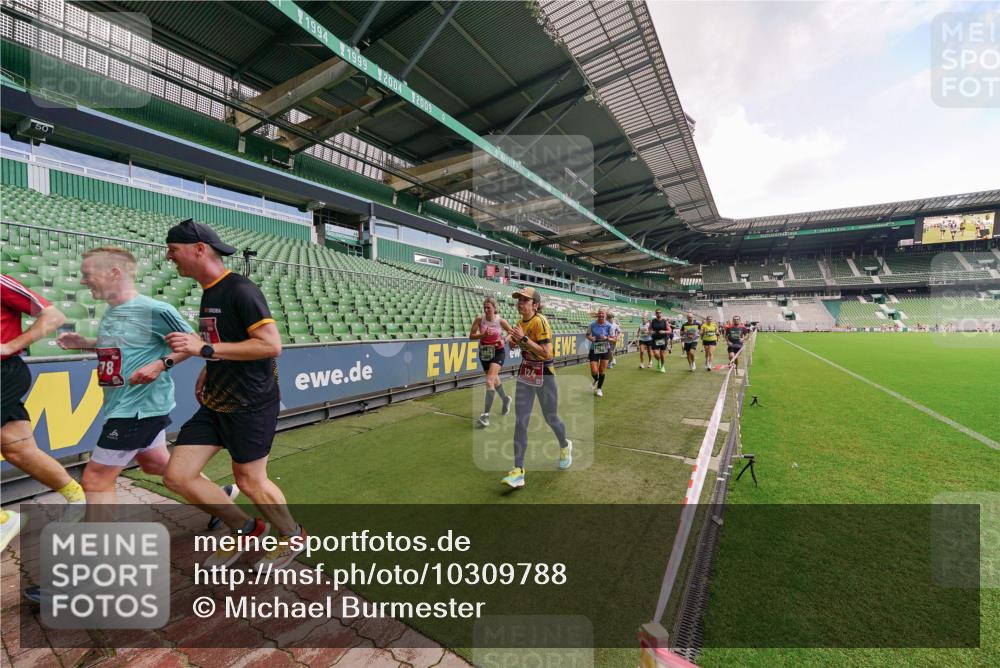 13.09.2026 - 21. swb-Marathon Bremen Michael Burmester http://msf.ph/oto/10309788 13.09.2026 13:06:45 Laufen im Stadion 109, 132, 156, 217, 244, 287, 303, 310, 372, 394, 430, 454, 489, 578, 607, 613, 682, 716, 784, 831, 834, 846, 891, 900, 922, 1083, 1189, 1205, 1274, 1308, 1365, 1369, 1380, 1387, 1437, 1533, 1545, 1574, 1581, 1600, 1823, 1841, 1848, 1854, 1871, 1909, 1926, 1938, 2070, 2076, 2090, 2219, 2241, 2244, 2265, 2275, 2283, 2301, 2310, 2318, 2355, 2356, 2393, 2440, 2464, 2699, 2707, 2721, 2731, 2755, 2818, 2902, 2911, 2960, 3055, 3278, 3444, 3485 meine-sportfotos.de