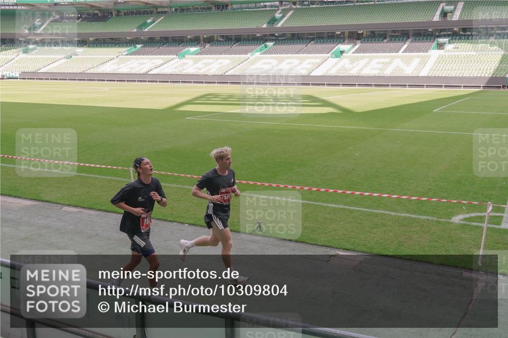 13.09.2026 - 21. swb-Marathon Bremen Michael Burmester http://msf.ph/oto/10309804 13.09.2026 12:43:37 Laufen im Stadion 439, 623, 678, 681, 749, 819, 969, 1009, 1223, 1224, 1372, 1498, 1562, 1619, 1712, 1745, 1770, 1879, 1921, 2098, 2207, 2651, 2683, 3251, 3368, 3500, 3584, 3688, 4096, 4118, 4739, 4847, 4904, 5143, 5199, 5316, 5369, 5601, 5663, 5776, 5828, 6359, 6579, 6929, 6973, 6991, 7015, 7170, 7841, 7950, 8028, 8311, 8383, 8689, 8749, 8850, 8994, 9120, 9137, 9153, 9200, 9233, 9533, 9849, 13063, 13237, 126, 371, 453, 603, 640, 650, 671, 735, 744, 807, 862, 912, 1136, 1336, 1576, 5912 meine-sportfotos.de