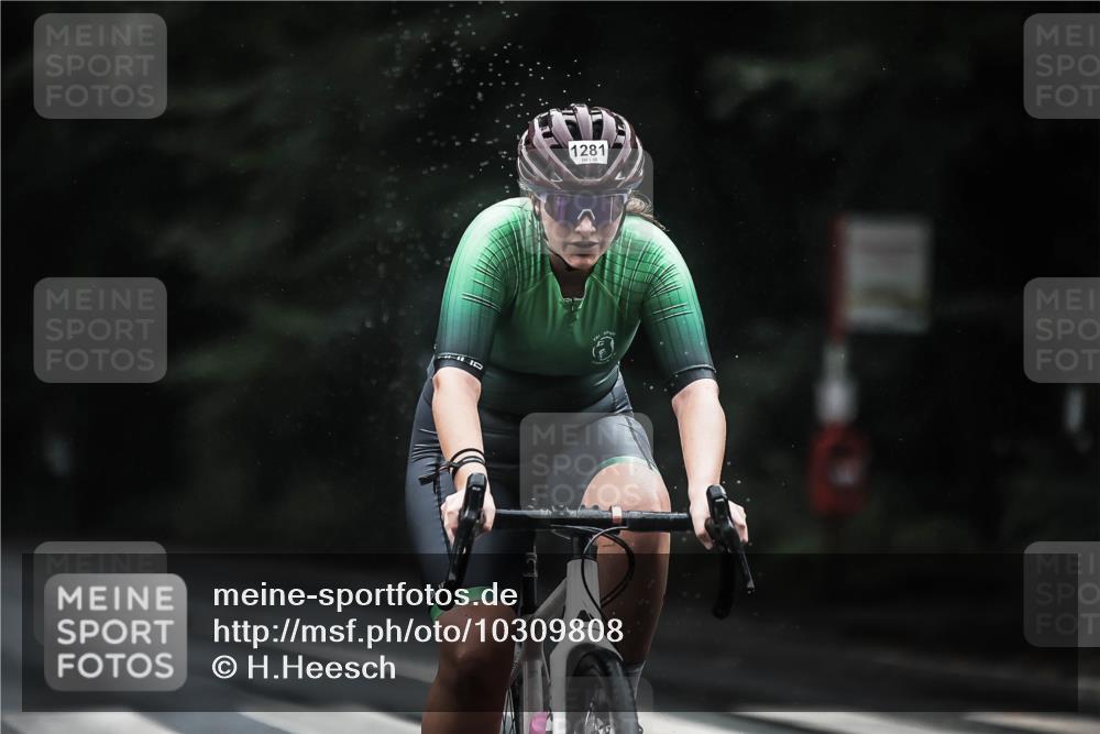 13.09.2026 - Stadtparktriathlon H.Heesch http://msf.ph/oto/10309808 13.09.2026 12:49:47 Radfahren 1070, 1085, 1161, 1281 meine-sportfotos.de