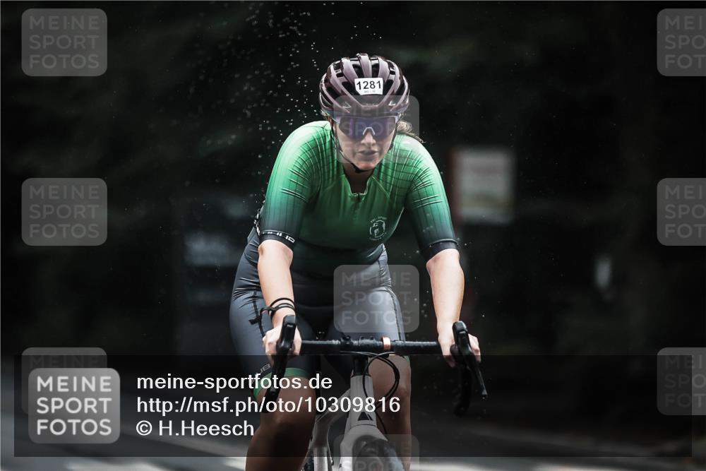 13.09.2026 - Stadtparktriathlon H.Heesch http://msf.ph/oto/10309816 13.09.2026 12:49:47 Radfahren 1070, 1085, 1161, 1281 meine-sportfotos.de
