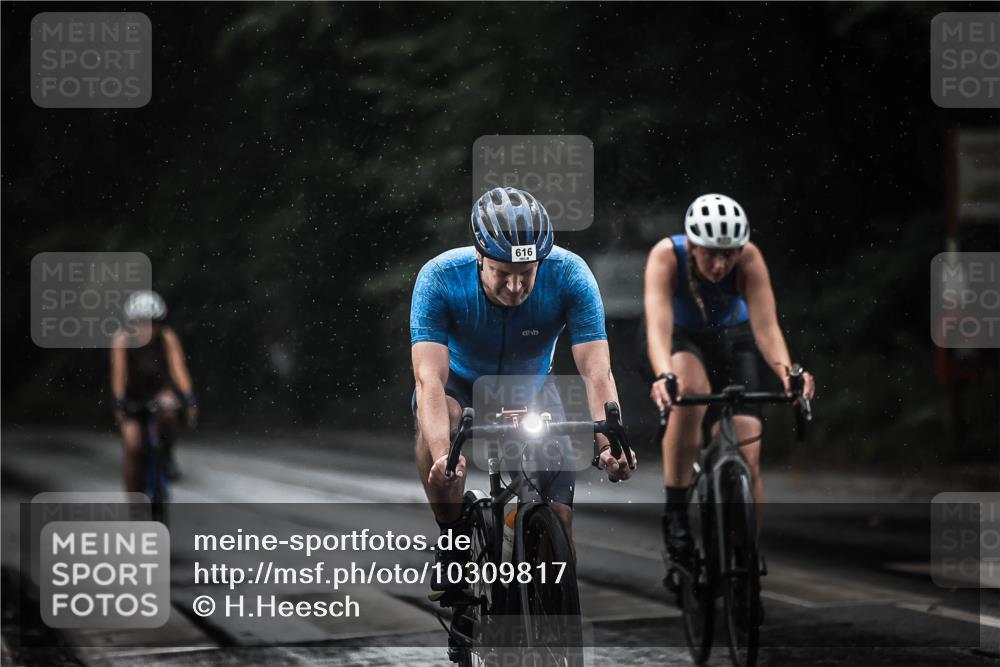 13.09.2026 - Stadtparktriathlon H.Heesch http://msf.ph/oto/10309817 13.09.2026 11:43:00 Radfahren 726, 729, 758, 822 meine-sportfotos.de
