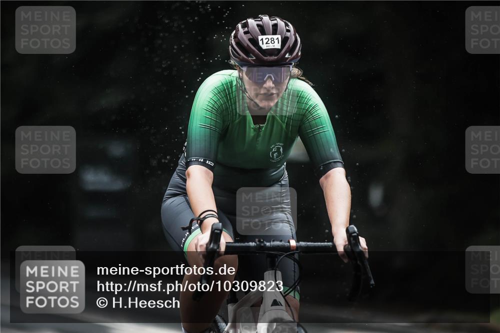 13.09.2026 - Stadtparktriathlon H.Heesch http://msf.ph/oto/10309823 13.09.2026 12:49:47 Radfahren 1070, 1085, 1161, 1281 meine-sportfotos.de