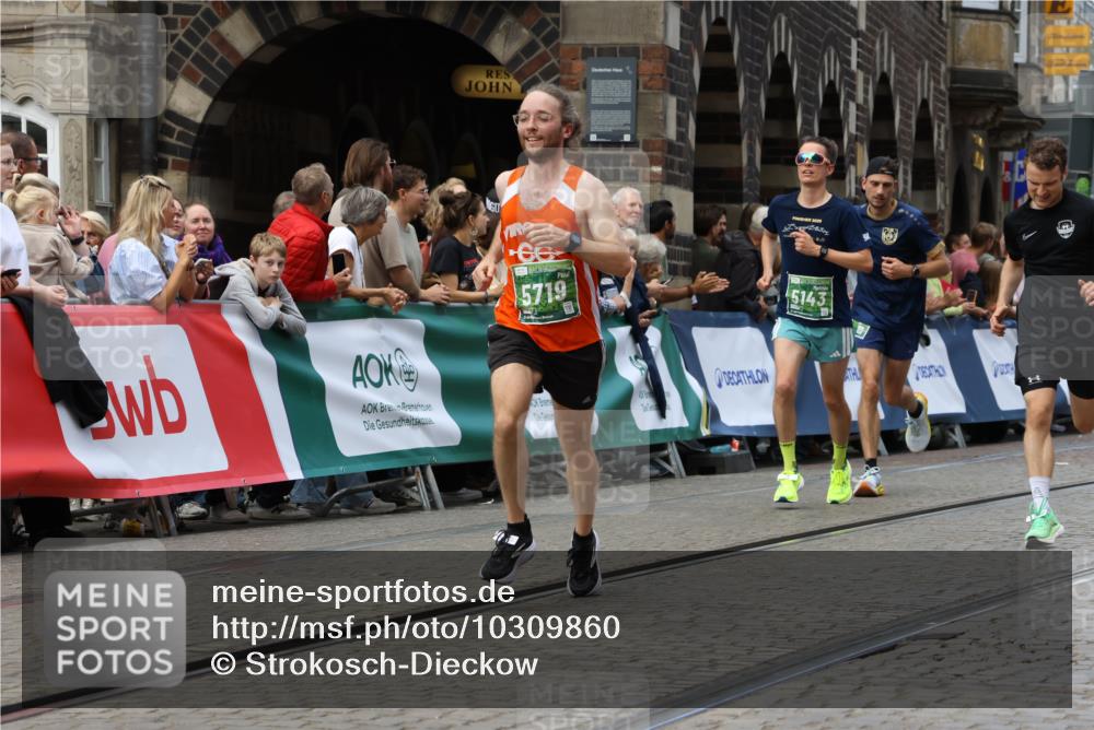 13.09.2026 - 21. swb-Marathon Bremen Strokosch-Dieckow http://msf.ph/oto/10309860 13.09.2026 13:03:37 Ziel 1372, 7206, 7478, 7715, 8028, 1090, 1587, 2889, 5143, 6973, 8096 meine-sportfotos.de