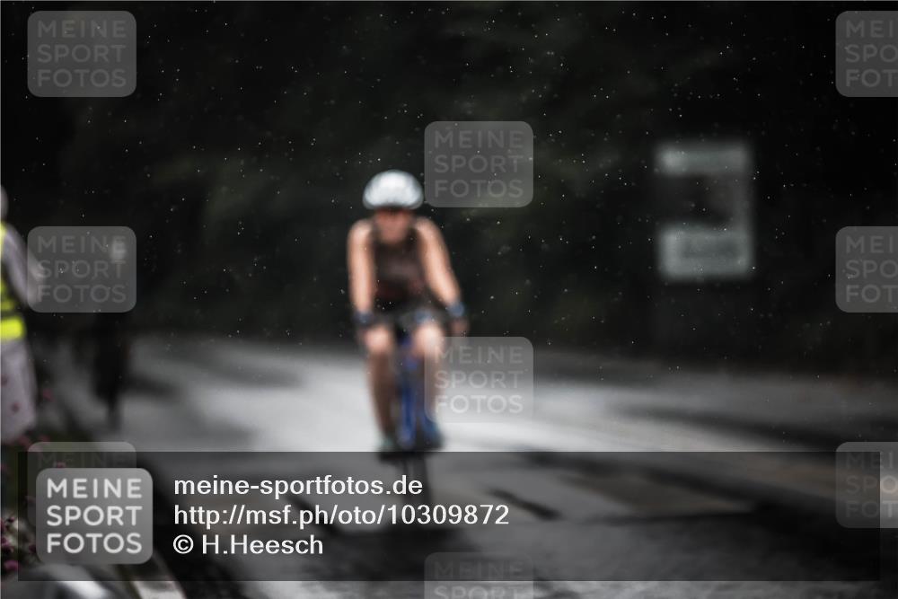13.09.2026 - Stadtparktriathlon H.Heesch http://msf.ph/oto/10309872 13.09.2026 11:43:01 Radfahren 726, 729, 758, 822 meine-sportfotos.de