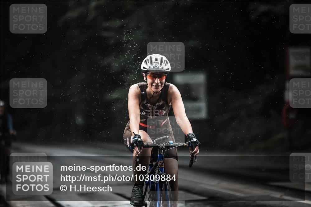 13.09.2026 - Stadtparktriathlon H.Heesch http://msf.ph/oto/10309884 13.09.2026 11:43:02 Radfahren 726, 729, 758, 822, 908 meine-sportfotos.de