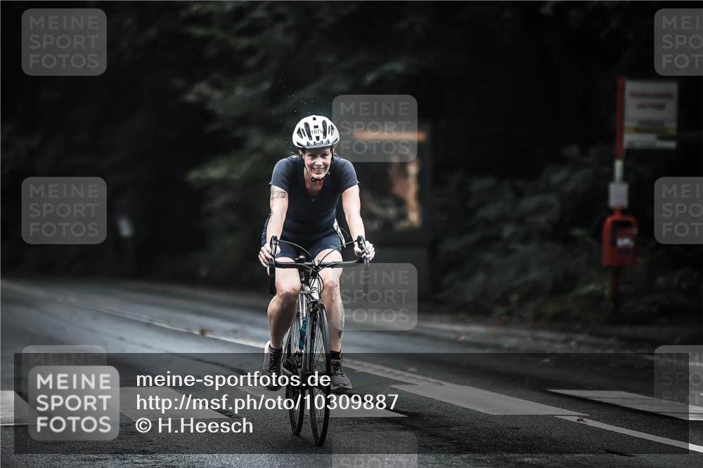 13.09.2026 - Stadtparktriathlon H.Heesch http://msf.ph/oto/10309887 13.09.2026 12:49:52 Radfahren 1070, 1085, 1089, 1281 meine-sportfotos.de