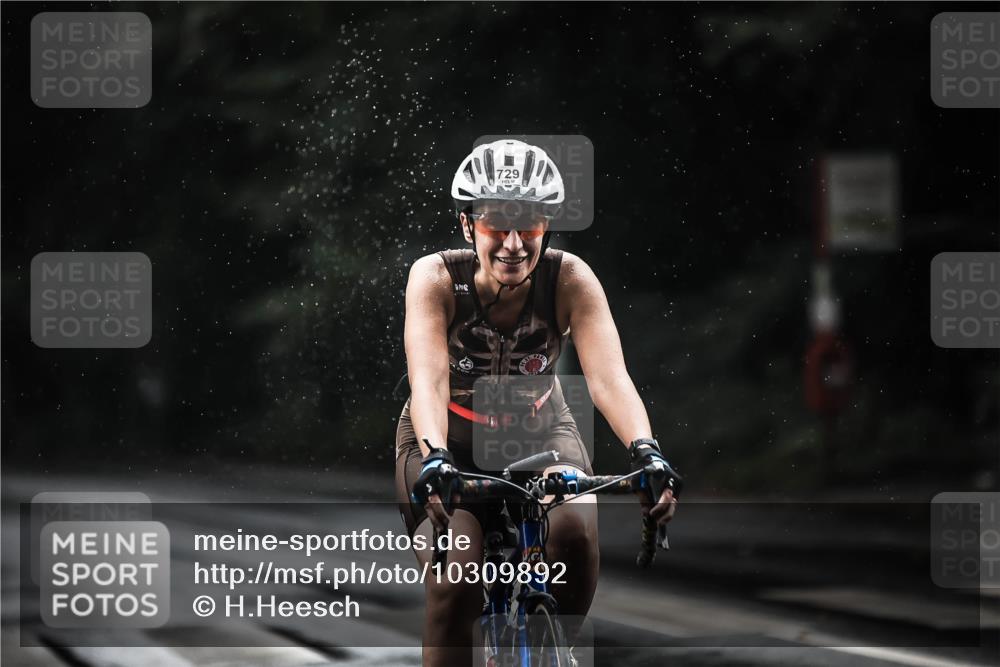 13.09.2026 - Stadtparktriathlon H.Heesch http://msf.ph/oto/10309892 13.09.2026 11:43:03 Radfahren 729, 758, 822, 908, 916, 924 meine-sportfotos.de