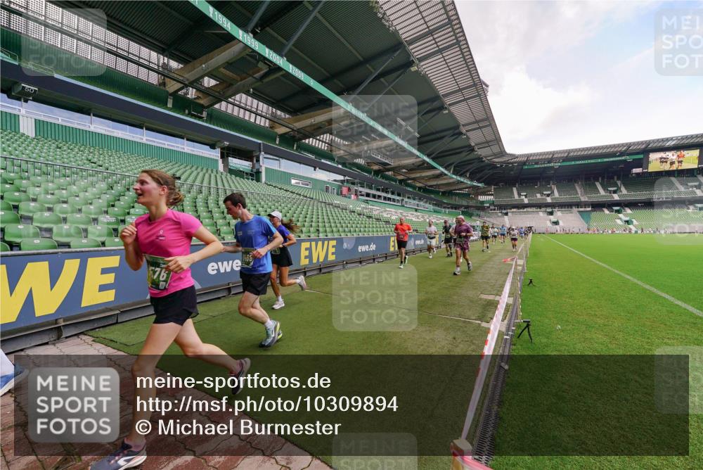 13.09.2026 - 21. swb-Marathon Bremen Michael Burmester http://msf.ph/oto/10309894 13.09.2026 13:06:59 Laufen im Stadion 109, 132, 156, 217, 287, 303, 310, 372, 394, 430, 454, 489, 578, 607, 613, 682, 716, 784, 809, 831, 834, 846, 891, 922, 1083, 1173, 1189, 1205, 1210, 1274, 1322, 1364, 1365, 1369, 1380, 1387, 1437, 1532, 1533, 1545, 1574, 1581, 1600, 1823, 1841, 1848, 1854, 1871, 1909, 1926, 1938, 2070, 2076, 2090, 2219, 2244, 2265, 2275, 2283, 2310, 2318, 2355, 2356, 2393, 2405, 2440, 2464, 2492, 2565, 2699, 2707, 2721, 2731, 2755, 2818, 2902, 2911, 2949, 2960, 3055 meine-sportfotos.de