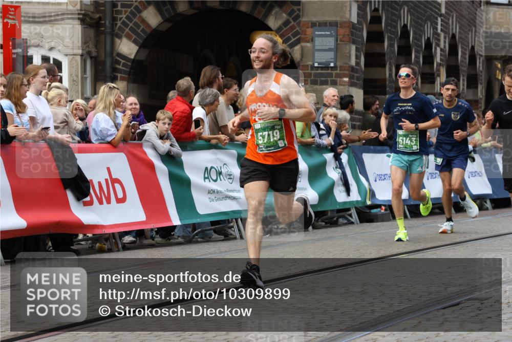 13.09.2026 - 21. swb-Marathon Bremen Strokosch-Dieckow http://msf.ph/oto/10309899 13.09.2026 13:03:37 Ziel 1372, 7206, 7478, 7715, 8028, 1090, 1587, 2889, 5143, 6973, 8096 meine-sportfotos.de