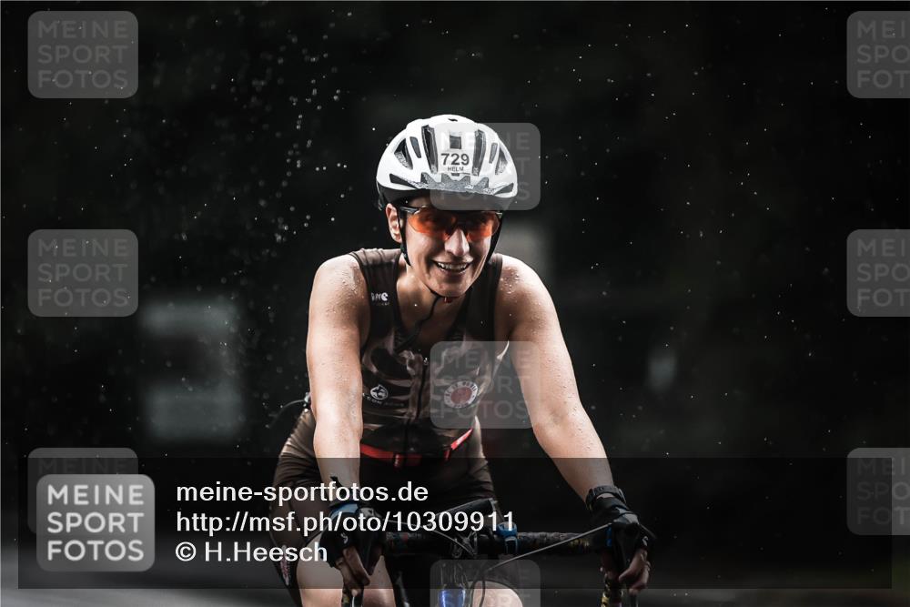 13.09.2026 - Stadtparktriathlon H.Heesch http://msf.ph/oto/10309911 13.09.2026 11:43:03 Radfahren 729, 758, 822, 908, 916, 924 meine-sportfotos.de