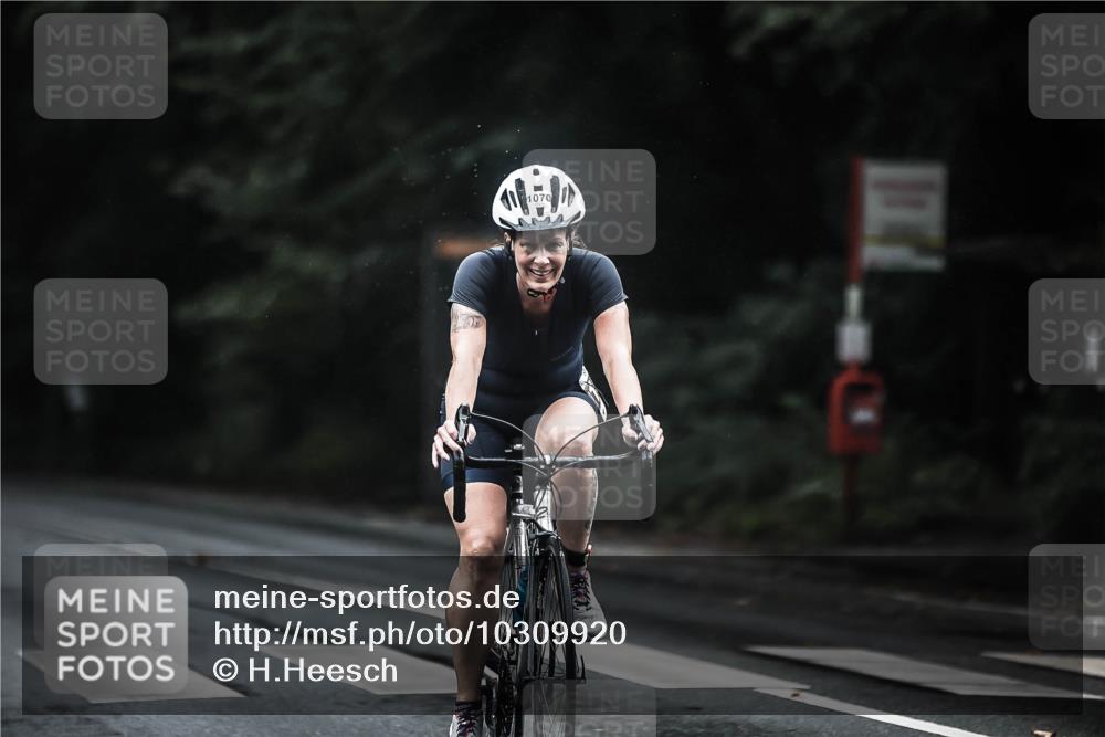 13.09.2026 - Stadtparktriathlon H.Heesch http://msf.ph/oto/10309920 13.09.2026 12:49:53 Radfahren 1070, 1085, 1089, 1300 meine-sportfotos.de