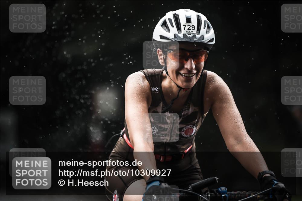 13.09.2026 - Stadtparktriathlon H.Heesch http://msf.ph/oto/10309927 13.09.2026 11:43:03 Radfahren 729, 758, 822, 908, 916, 924 meine-sportfotos.de