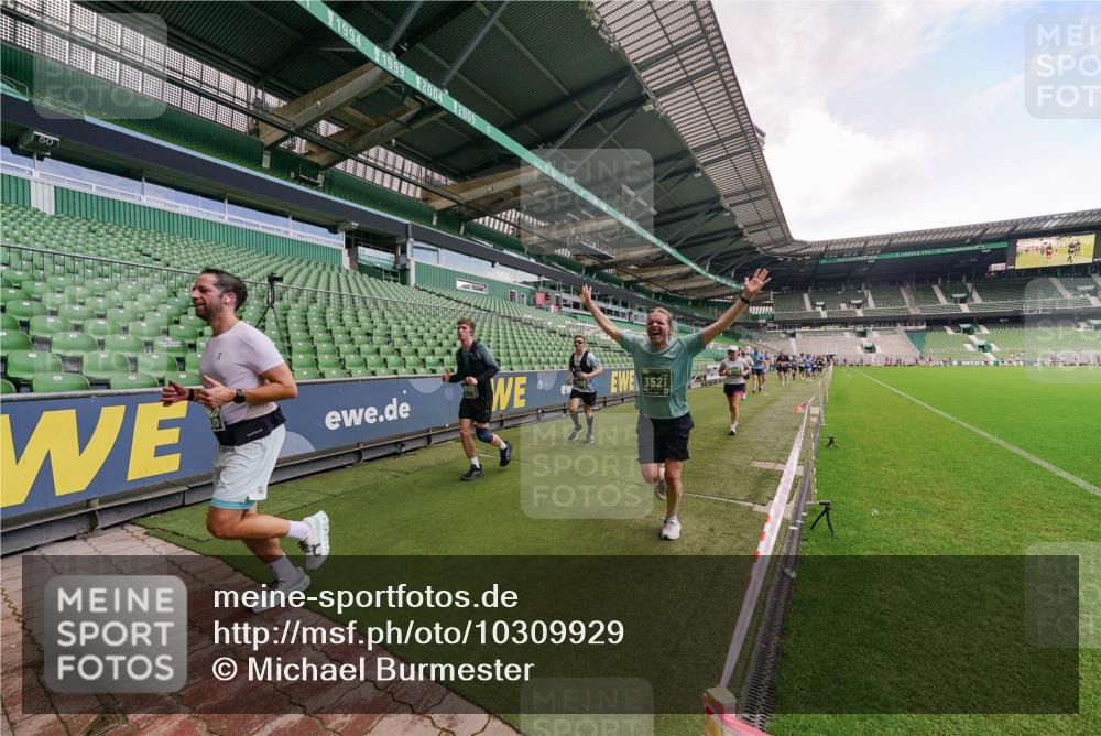 13.09.2026 - 21. swb-Marathon Bremen Michael Burmester http://msf.ph/oto/10309929 13.09.2026 13:07:03 Laufen im Stadion 109, 132, 156, 217, 287, 303, 310, 372, 430, 454, 489, 578, 607, 613, 682, 716, 784, 809, 831, 834, 846, 911, 922, 1083, 1173, 1189, 1205, 1210, 1274, 1322, 1364, 1365, 1369, 1380, 1387, 1437, 1532, 1533, 1545, 1574, 1581, 1600, 1823, 1841, 1848, 1854, 1871, 1909, 1926, 1938, 2003, 2070, 2076, 2090, 2219, 2244, 2265, 2275, 2283, 2310, 2318, 2355, 2356, 2393, 2405, 2440, 2464, 2492, 2565, 2699, 2707, 2721, 2731, 2755, 2802, 2818, 2831, 2902, 2911, 2949, 2960, 3055 meine-sportfotos.de