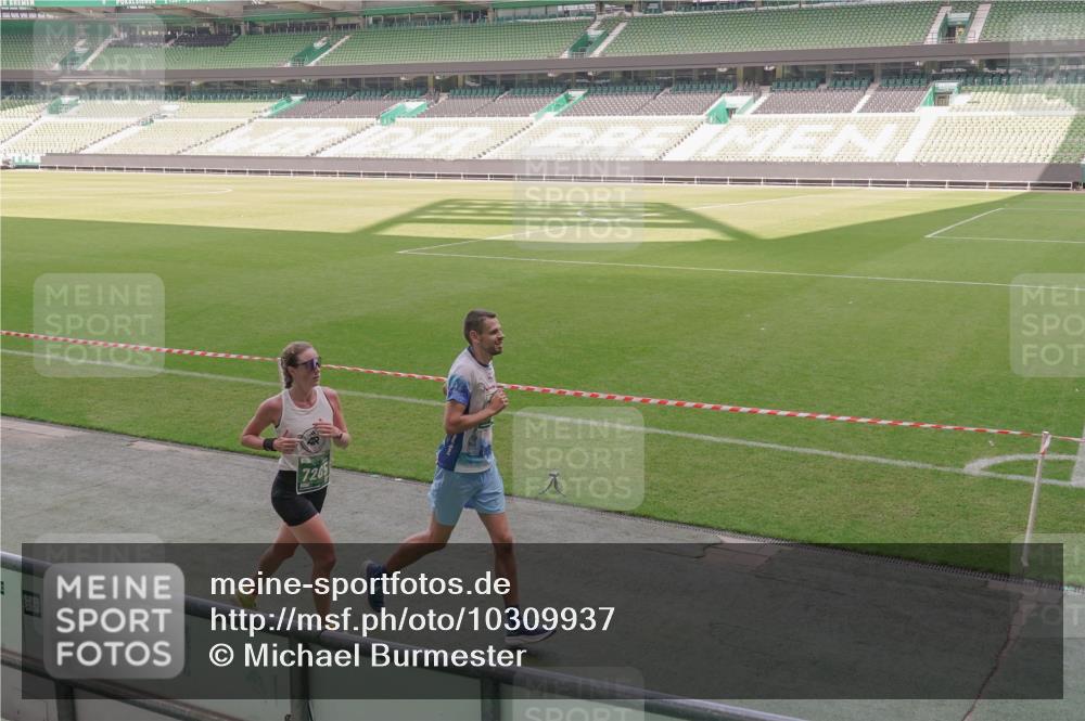 13.09.2026 - 21. swb-Marathon Bremen Michael Burmester http://msf.ph/oto/10309937 13.09.2026 12:43:53 Laufen im Stadion 439, 493, 623, 678, 681, 749, 819, 969, 1009, 1223, 1224, 1301, 1335, 1372, 1498, 1562, 1696, 1712, 1745, 1770, 1879, 1921, 2098, 2207, 2651, 2683, 3251, 3500, 3584, 3688, 4096, 4118, 4328, 4739, 4847, 4904, 5143, 5199, 5316, 5369, 5601, 5663, 5776, 5828, 6359, 6579, 6973, 7015, 7170, 7265, 7715, 7841, 7950, 8028, 8311, 8689, 8749, 8850, 8994, 9120, 9137, 9153, 9200, 9233, 9533, 9849, 13063, 13237, 126, 371, 453, 603, 640, 650, 671, 735, 744, 807, 862, 912, 957, 1136, 1336 meine-sportfotos.de