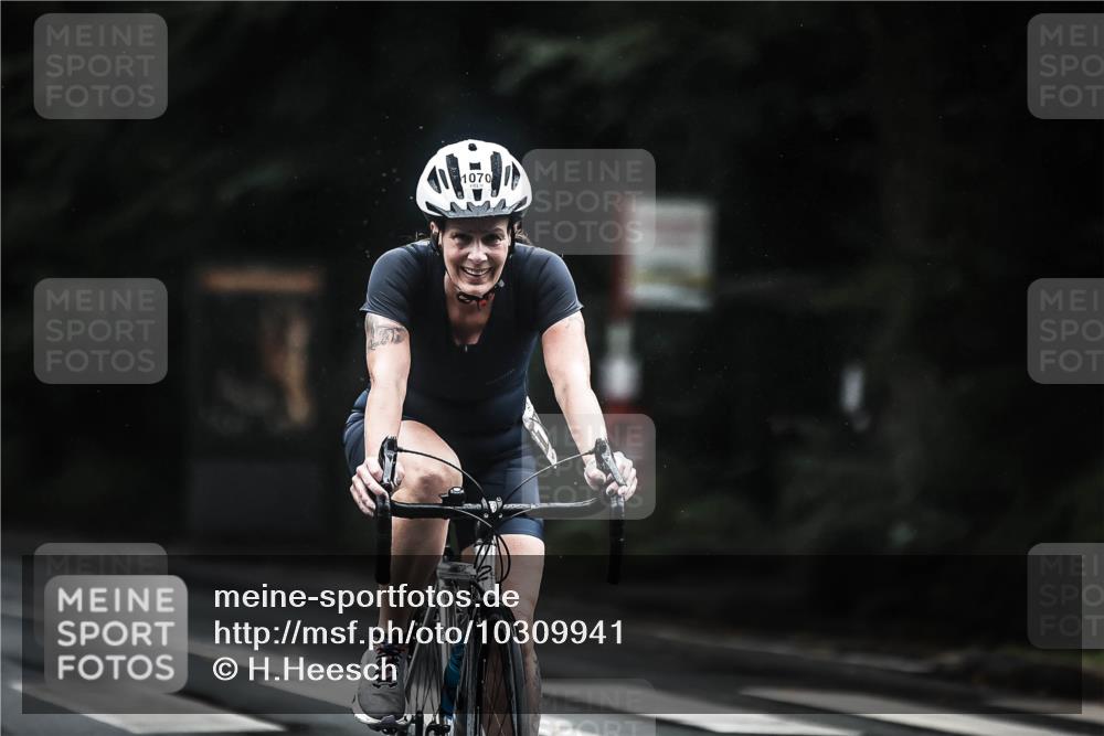13.09.2026 - Stadtparktriathlon H.Heesch http://msf.ph/oto/10309941 13.09.2026 12:49:53 Radfahren 1070, 1085, 1089, 1300 meine-sportfotos.de