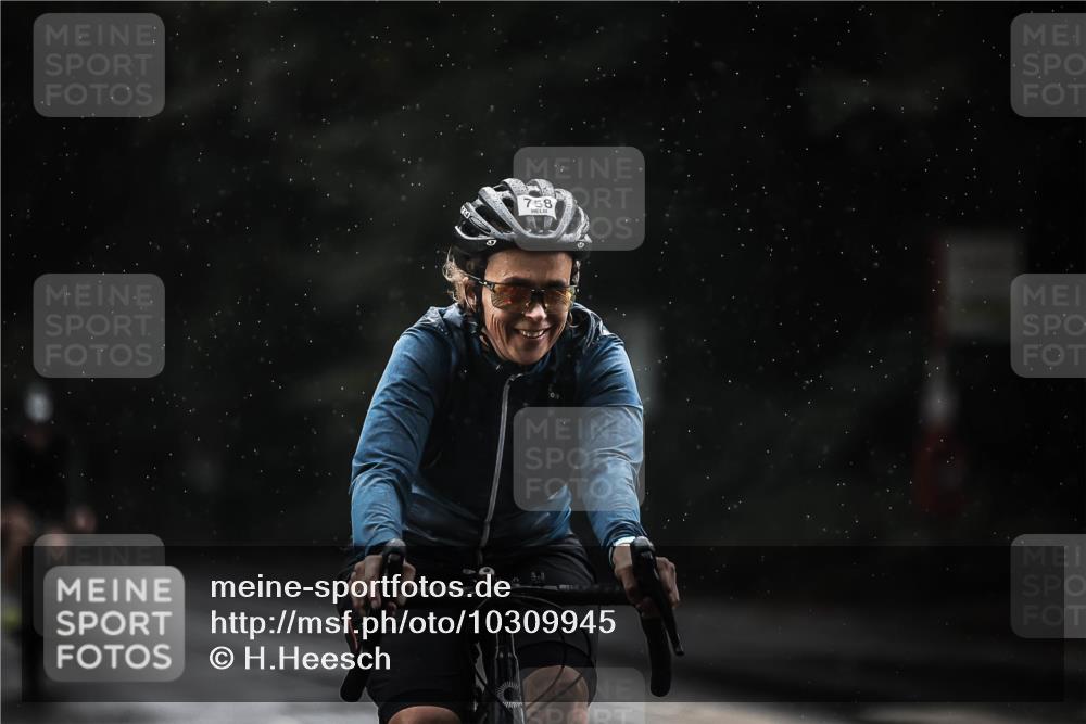 13.09.2026 - Stadtparktriathlon H.Heesch http://msf.ph/oto/10309945 13.09.2026 11:43:06 Radfahren 729, 758, 822, 908, 916, 924 meine-sportfotos.de