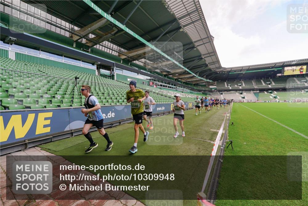 13.09.2026 - 21. swb-Marathon Bremen Michael Burmester http://msf.ph/oto/10309948 13.09.2026 13:07:05 Laufen im Stadion 109, 132, 156, 217, 287, 303, 310, 372, 430, 454, 489, 578, 607, 613, 682, 716, 784, 808, 809, 831, 834, 846, 911, 922, 1083, 1173, 1189, 1205, 1210, 1274, 1322, 1364, 1365, 1369, 1387, 1437, 1532, 1533, 1545, 1574, 1581, 1600, 1823, 1841, 1848, 1854, 1871, 1909, 1926, 1938, 2003, 2070, 2076, 2090, 2219, 2244, 2265, 2275, 2283, 2310, 2318, 2355, 2356, 2393, 2405, 2440, 2464, 2492, 2565, 2699, 2707, 2721, 2731, 2755, 2802, 2818, 2831, 2902, 2911, 2949, 2960, 3055 meine-sportfotos.de