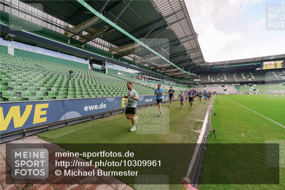 13.09.2026 - 21. swb-Marathon Bremen Michael Burmester http://msf.ph/oto/10309961 13.09.2026 13:07:08 Laufen im Stadion 109, 132, 156, 217, 287, 303, 310, 372, 430, 454, 489, 578, 607, 613, 682, 716, 784, 800, 808, 809, 831, 834, 846, 911, 922, 1083, 1173, 1189, 1205, 1210, 1274, 1322, 1364, 1365, 1369, 1387, 1395, 1437, 1532, 1533, 1545, 1574, 1581, 1600, 1823, 1831, 1841, 1848, 1854, 1871, 1909, 1926, 1938, 2003, 2070, 2076, 2090, 2219, 2244, 2275, 2283, 2310, 2318, 2355, 2356, 2393, 2405, 2440, 2464, 2492, 2565, 2699, 2707, 2721, 2731, 2755, 2802, 2818, 2831, 2902, 2911, 2949, 2960, 3055 meine-sportfotos.de