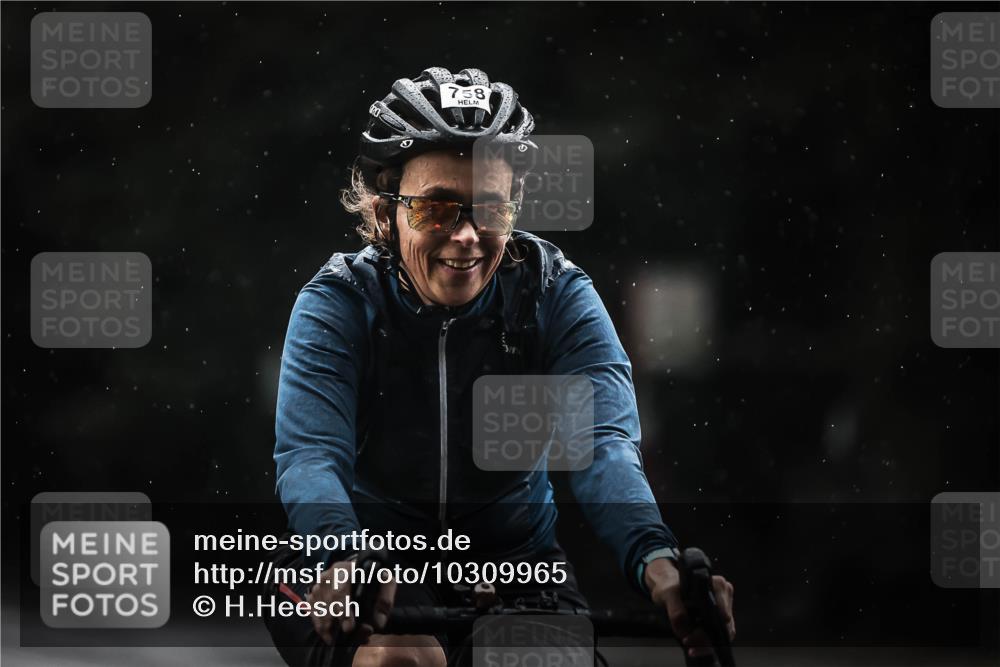 13.09.2026 - Stadtparktriathlon H.Heesch http://msf.ph/oto/10309965 13.09.2026 11:43:07 Radfahren 729, 756, 758, 908, 916, 924 meine-sportfotos.de