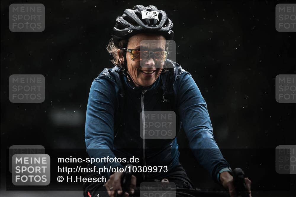 13.09.2026 - Stadtparktriathlon H.Heesch http://msf.ph/oto/10309973 13.09.2026 11:43:07 Radfahren 729, 756, 758, 908, 916, 924 meine-sportfotos.de