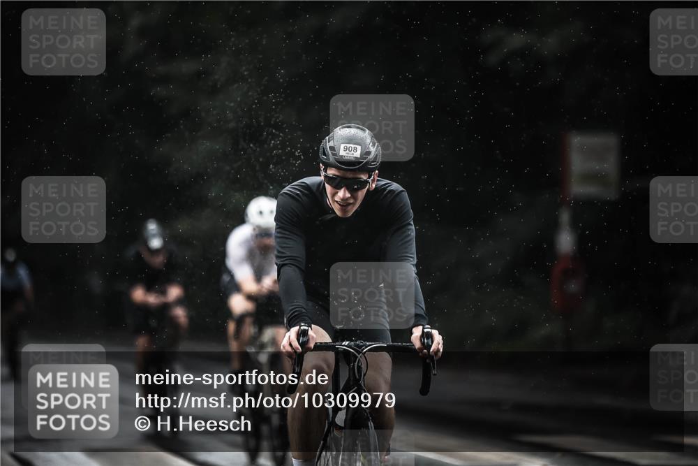 13.09.2026 - Stadtparktriathlon H.Heesch http://msf.ph/oto/10309979 13.09.2026 11:43:08 Radfahren 729, 756, 758, 828, 908, 916, 924 meine-sportfotos.de