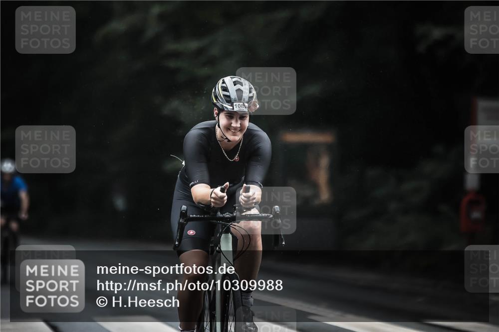 13.09.2026 - Stadtparktriathlon H.Heesch http://msf.ph/oto/10309988 13.09.2026 12:49:56 Radfahren 1070, 1085, 1089, 1177, 1210, 1300 meine-sportfotos.de