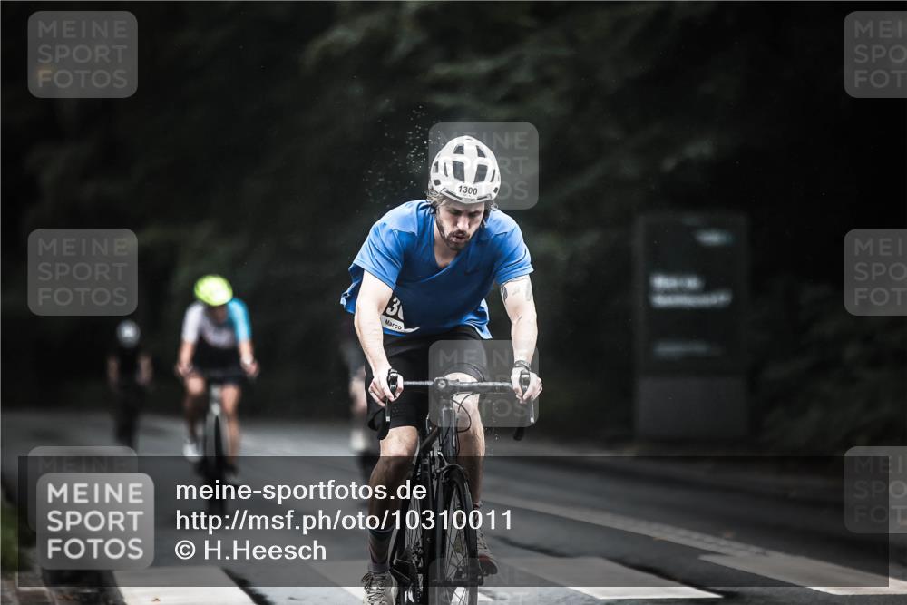13.09.2026 - Stadtparktriathlon H.Heesch http://msf.ph/oto/10310011 13.09.2026 12:49:59 Radfahren 1070, 1089, 1177, 1210, 1276, 1300 meine-sportfotos.de
