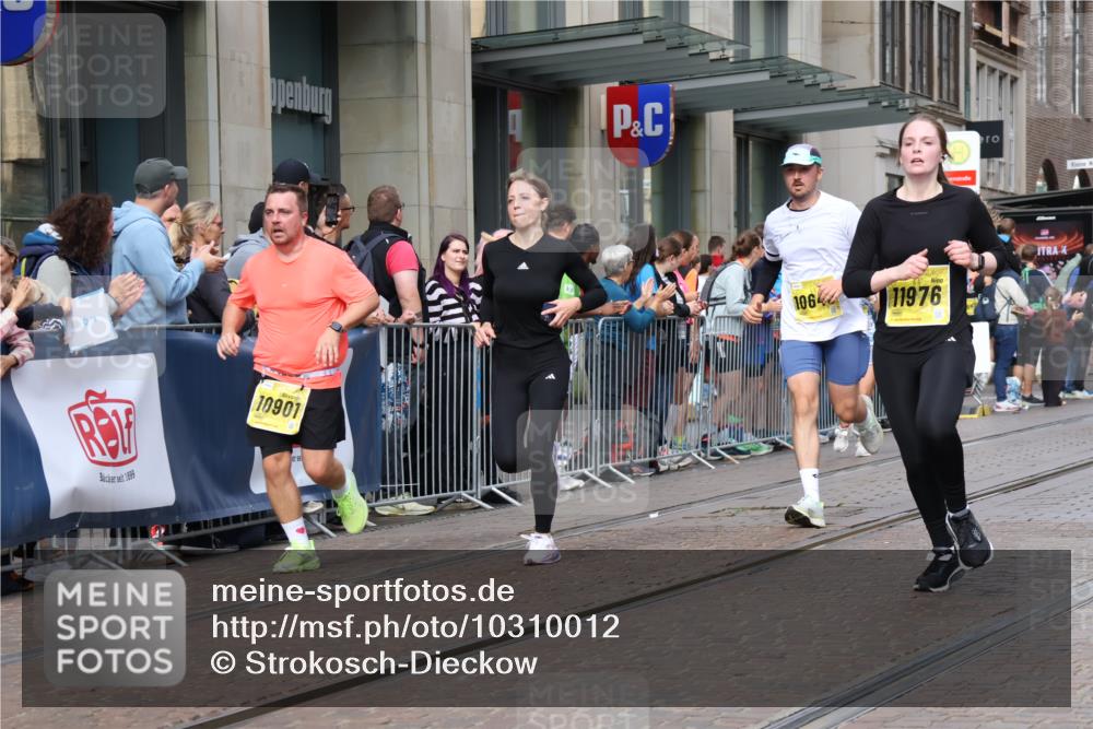 13.09.2026 - 21. swb-Marathon Bremen Strokosch-Dieckow http://msf.ph/oto/10310012 13.09.2026 10:54:54 Ziel 10555, 10725, 11001, 11014, 11466, 11620, 11631, 11860, 11908, 11910, 11976, 12201, 12218, 12258, 12549, 10589, 10608, 10646, 10704, 10901, 11040, 11174, 11389, 11569, 11620, 11860, 11874, 11889, 12038, 12313, 12519, 12800, 13526, 13592 meine-sportfotos.de