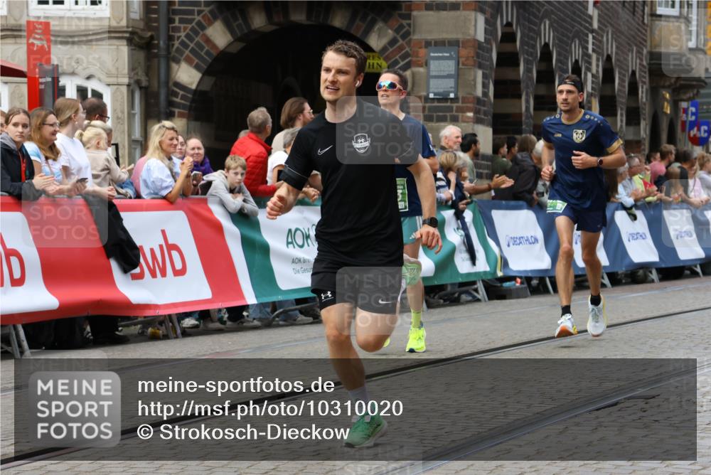 13.09.2026 - 21. swb-Marathon Bremen Strokosch-Dieckow http://msf.ph/oto/10310020 13.09.2026 13:03:38 Ziel 1372, 7206, 7478, 7715, 8028, 1587, 2889, 5143, 6973, 8096, 9642 meine-sportfotos.de