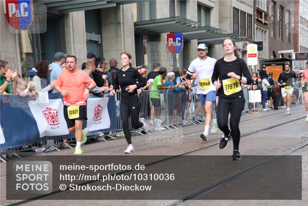 13.09.2026 - 21. swb-Marathon Bremen Strokosch-Dieckow http://msf.ph/oto/10310036 13.09.2026 10:54:55 Ziel 10555, 10725, 11001, 11014, 11466, 11631, 11908, 11910, 11976, 12201, 12218, 12258, 12549, 10589, 10608, 10646, 10704, 10901, 11040, 11174, 11569, 11620, 11860, 11874, 11889, 11976, 12038, 12313, 12519, 12800, 13526, 13592 meine-sportfotos.de