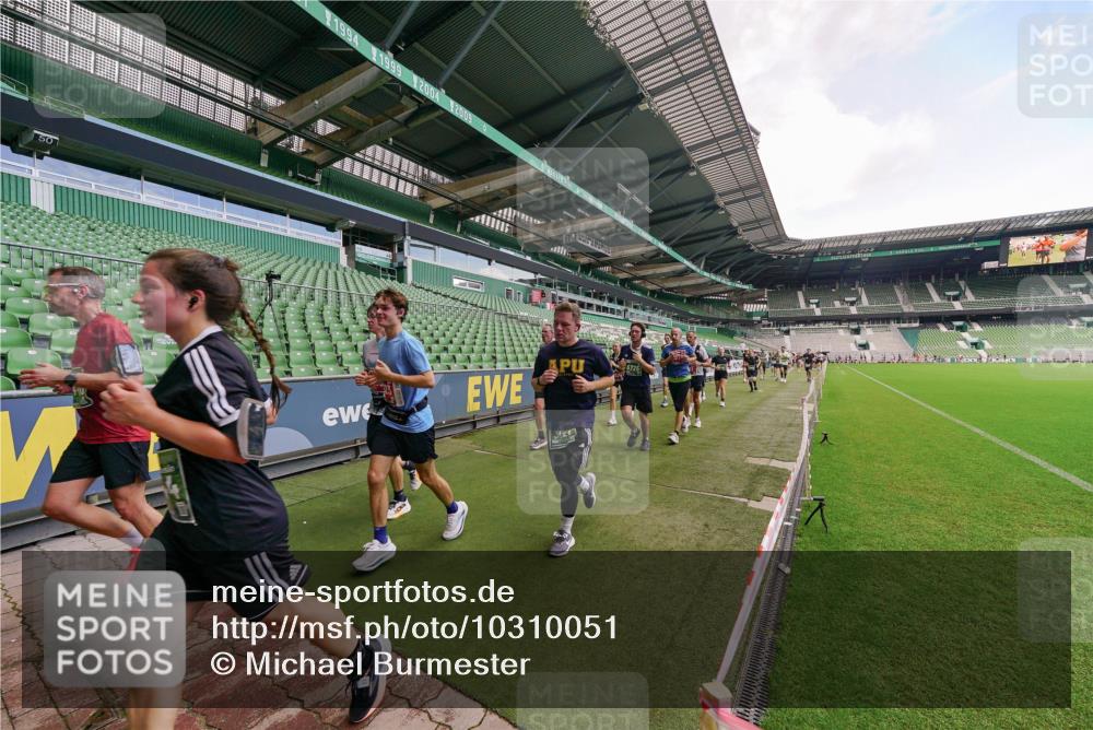13.09.2026 - 21. swb-Marathon Bremen Michael Burmester http://msf.ph/oto/10310051 13.09.2026 13:07:17 Laufen im Stadion 109, 132, 156, 287, 303, 310, 372, 430, 454, 489, 578, 607, 613, 682, 716, 784, 800, 808, 809, 831, 834, 846, 911, 922, 1083, 1173, 1189, 1205, 1210, 1274, 1322, 1364, 1365, 1369, 1387, 1395, 1437, 1532, 1545, 1574, 1581, 1600, 1823, 1831, 1841, 1848, 1854, 1871, 1909, 1926, 1938, 2003, 2070, 2076, 2090, 2215, 2219, 2275, 2283, 2318, 2355, 2356, 2393, 2405, 2440, 2492, 2565, 2611, 2699, 2707, 2721, 2731, 2755, 2802, 2818, 2831, 2866, 2902, 2911, 2949, 2960, 3055 meine-sportfotos.de