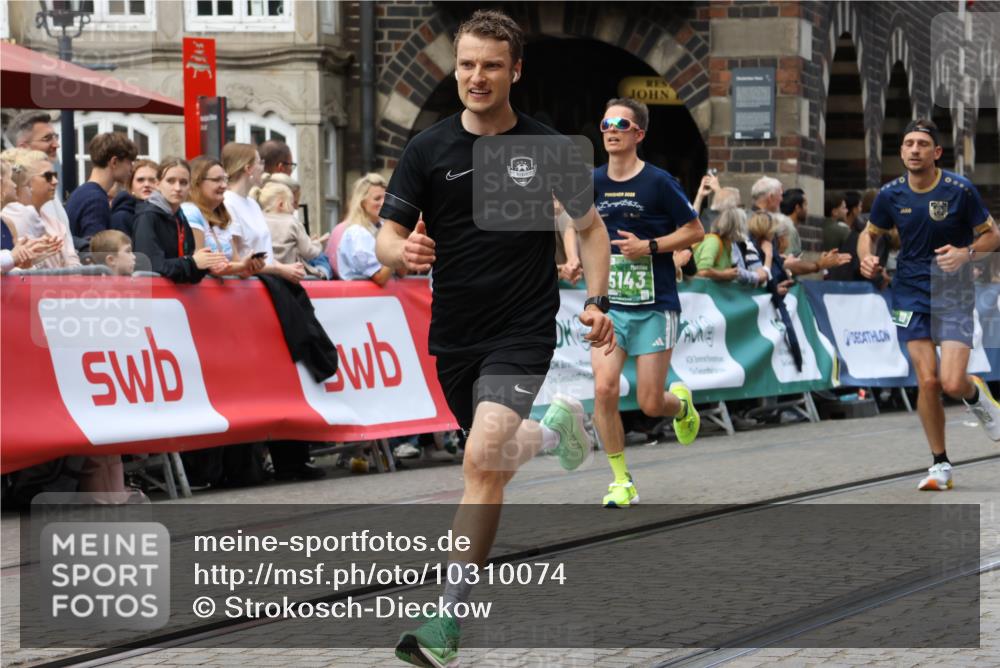 13.09.2026 - 21. swb-Marathon Bremen Strokosch-Dieckow http://msf.ph/oto/10310074 13.09.2026 13:03:38 Ziel 1372, 7206, 7478, 7715, 8028, 1587, 2889, 5143, 6973, 8096, 9642 meine-sportfotos.de
