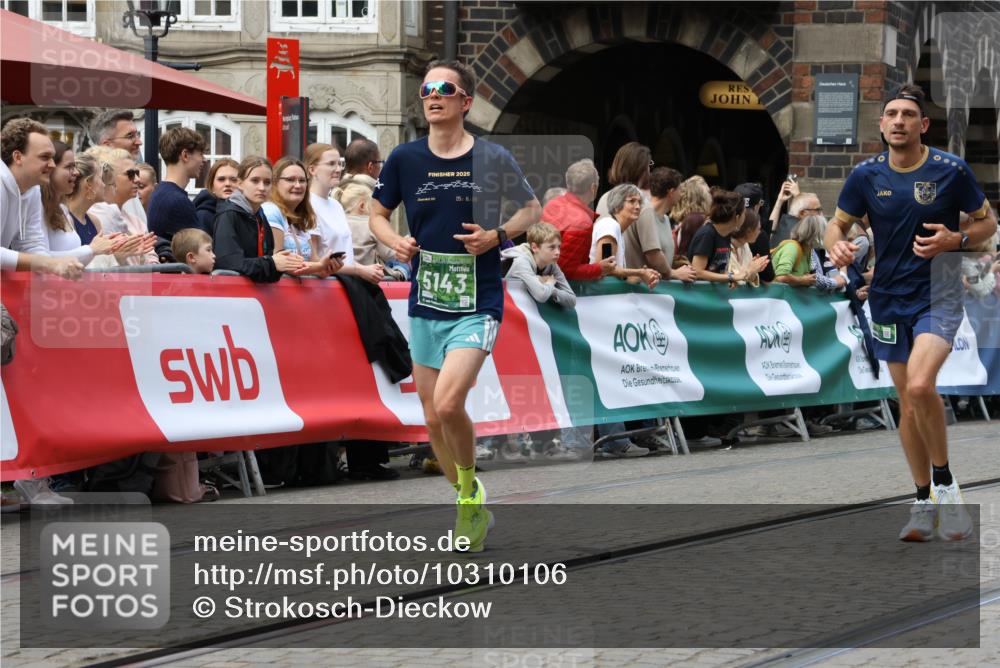 13.09.2026 - 21. swb-Marathon Bremen Strokosch-Dieckow http://msf.ph/oto/10310106 13.09.2026 13:03:39 Ziel 1372, 7206, 7478, 7715, 8028, 1587, 2889, 5143, 6973, 8096, 9642 meine-sportfotos.de