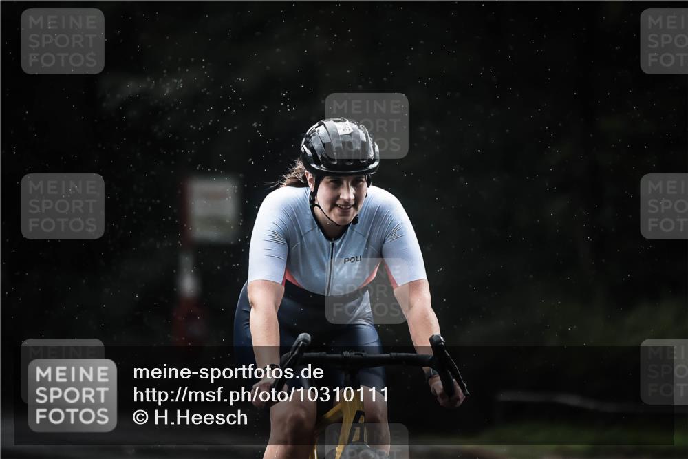 13.09.2026 - Stadtparktriathlon H.Heesch http://msf.ph/oto/10310111 13.09.2026 11:43:13 Radfahren 756, 828, 908, 916, 918, 924 meine-sportfotos.de