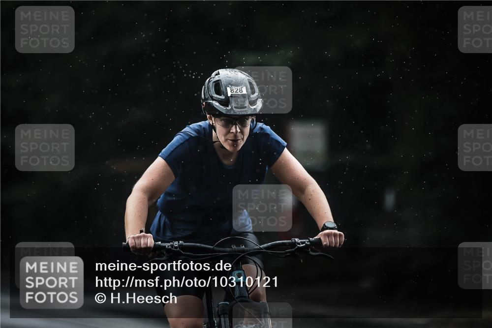 13.09.2026 - Stadtparktriathlon H.Heesch http://msf.ph/oto/10310121 13.09.2026 11:43:14 Radfahren 756, 828, 908, 914, 916, 918, 924 meine-sportfotos.de