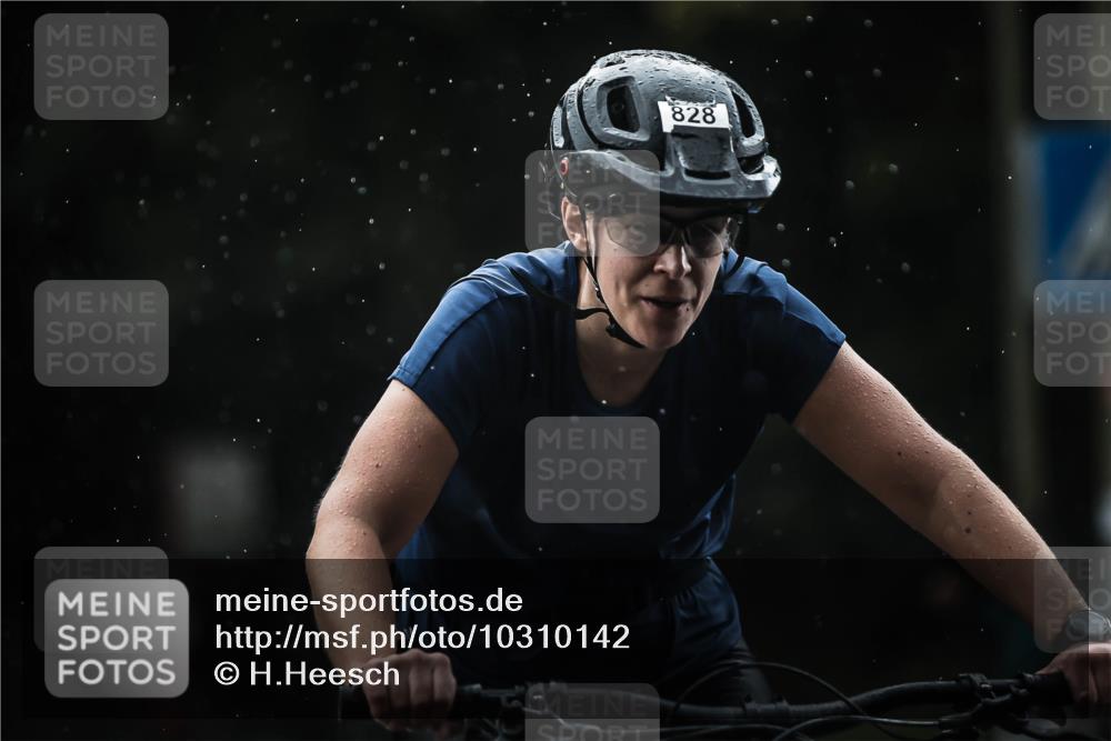13.09.2026 - Stadtparktriathlon H.Heesch http://msf.ph/oto/10310142 13.09.2026 11:43:15 Radfahren 756, 828, 914, 916, 918, 924 meine-sportfotos.de