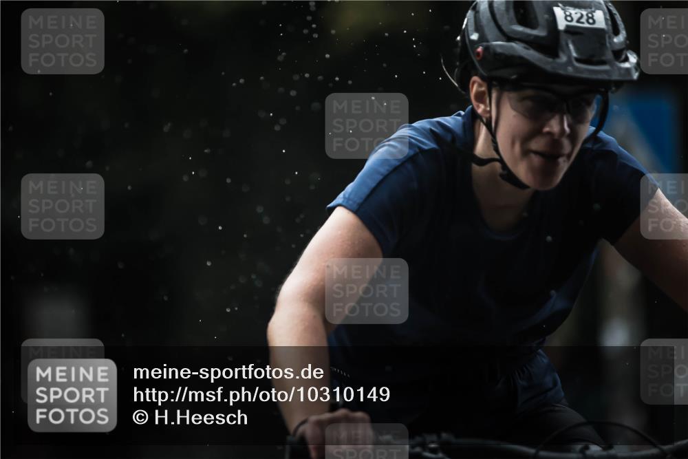 13.09.2026 - Stadtparktriathlon H.Heesch http://msf.ph/oto/10310149 13.09.2026 11:43:15 Radfahren 756, 828, 914, 916, 918, 924 meine-sportfotos.de