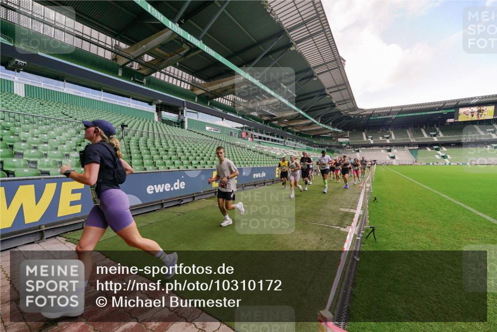 13.09.2026 - 21. swb-Marathon Bremen Michael Burmester http://msf.ph/oto/10310172 13.09.2026 13:07:32 Laufen im Stadion 109, 132, 156, 287, 303, 310, 372, 430, 454, 489, 551, 578, 607, 613, 682, 716, 800, 808, 809, 831, 834, 846, 884, 911, 922, 1083, 1173, 1189, 1205, 1210, 1285, 1322, 1364, 1365, 1369, 1387, 1395, 1437, 1532, 1545, 1574, 1600, 1688, 1823, 1831, 1841, 1848, 1854, 1871, 1909, 1926, 1938, 2003, 2070, 2090, 2215, 2219, 2275, 2283, 2318, 2356, 2366, 2405, 2440, 2492, 2565, 2611, 2635, 2699, 2707, 2721, 2731, 2755, 2782, 2802, 2818, 2831, 2866, 2902, 2911, 2949, 2960 meine-sportfotos.de