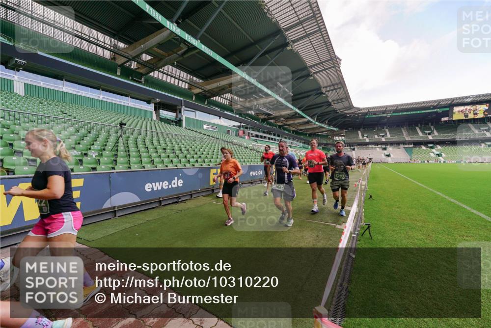 13.09.2026 - 21. swb-Marathon Bremen Michael Burmester http://msf.ph/oto/10310220 13.09.2026 13:07:37 Laufen im Stadion 109, 132, 156, 287, 303, 310, 372, 489, 551, 578, 607, 613, 682, 716, 800, 808, 809, 831, 834, 846, 884, 911, 922, 1083, 1173, 1189, 1205, 1210, 1285, 1322, 1364, 1365, 1369, 1387, 1395, 1437, 1532, 1545, 1574, 1600, 1688, 1823, 1831, 1841, 1848, 1854, 1871, 1909, 1926, 1938, 2003, 2041, 2070, 2090, 2215, 2219, 2229, 2275, 2283, 2318, 2356, 2366, 2405, 2440, 2492, 2565, 2611, 2635, 2699, 2707, 2721, 2727, 2731, 2755, 2782, 2802, 2818, 2831, 2866, 2902, 2911, 2949, 2960 meine-sportfotos.de
