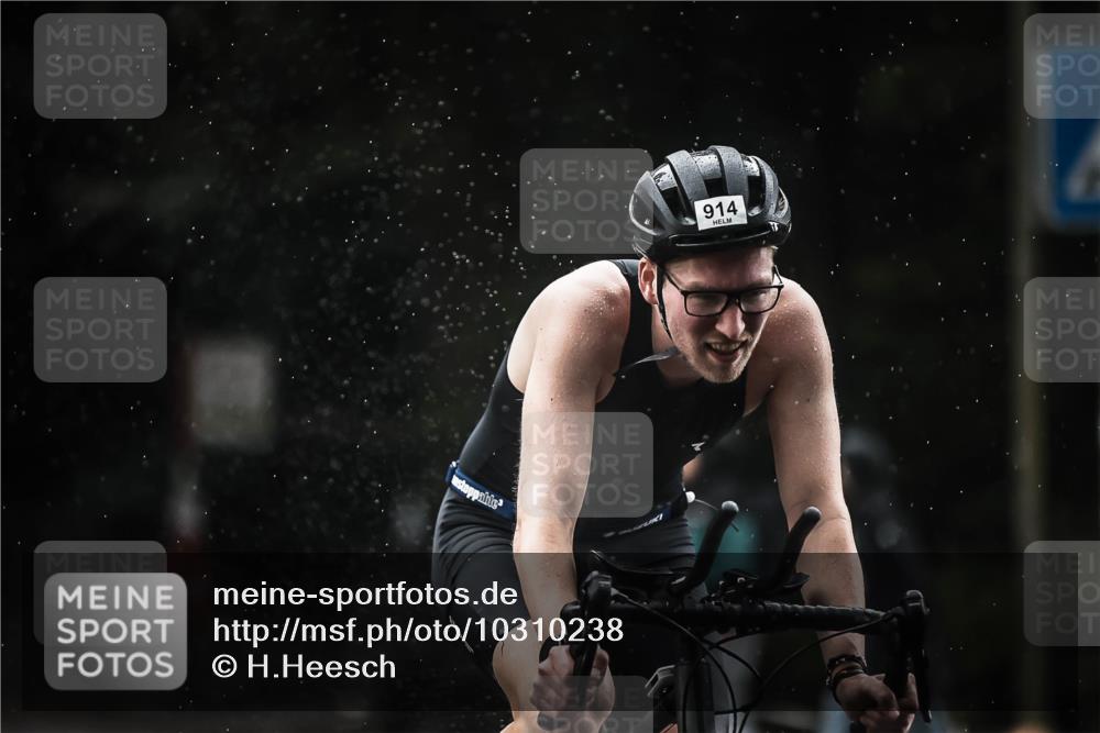 13.09.2026 - Stadtparktriathlon H.Heesch http://msf.ph/oto/10310238 13.09.2026 11:43:21 Radfahren 854, 914, 918 meine-sportfotos.de